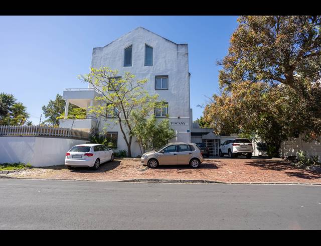 1 BEDROOM APARTMENT TO LET IN KENILWORTH